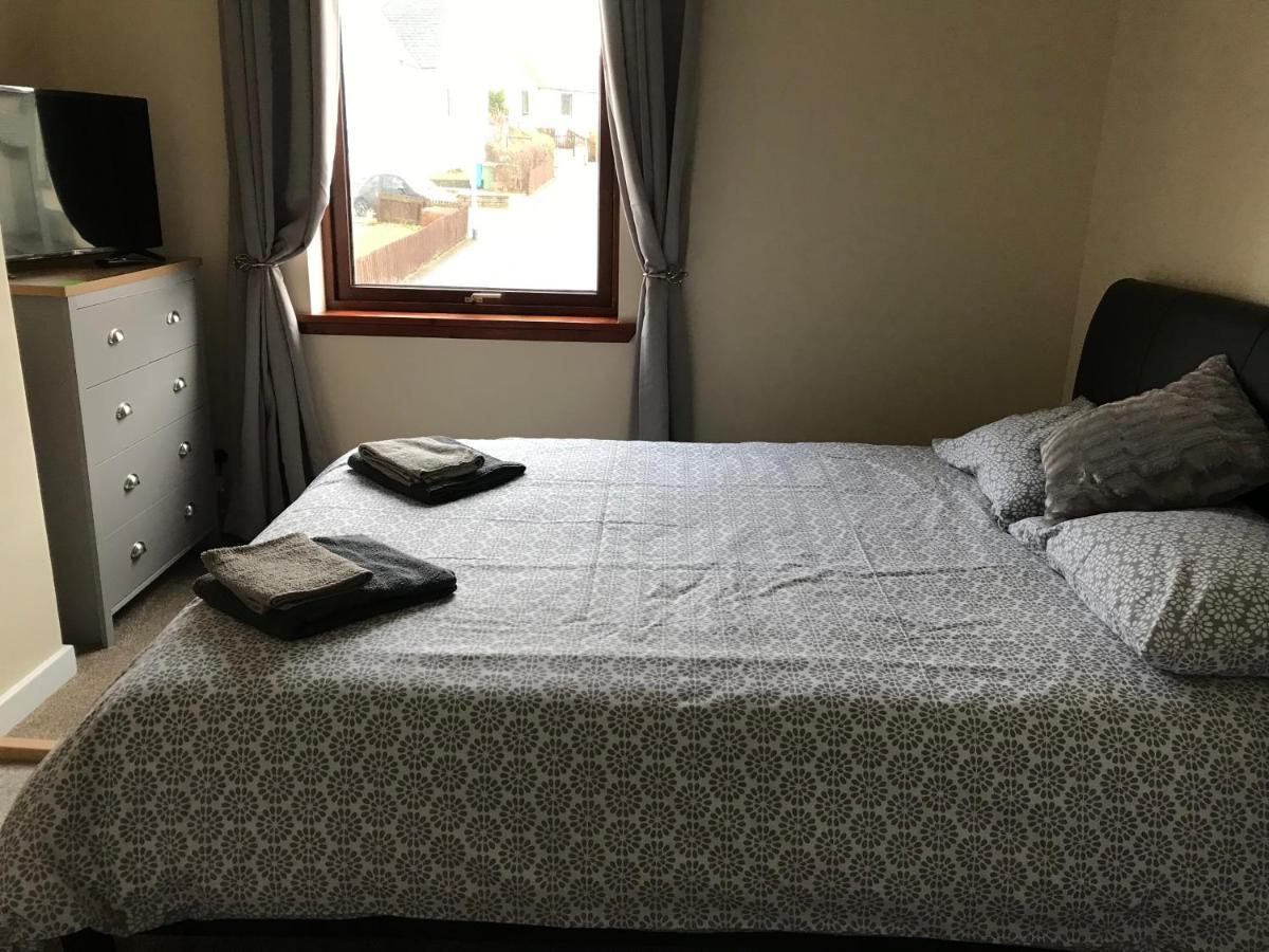 No 5 Newly Refurbished 4 Bedroom House Cononbridge المظهر الخارجي الصورة
